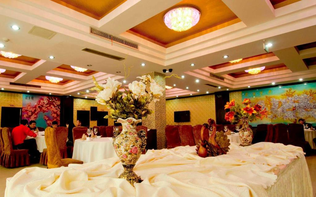 Tianhe Hotel Чэнду Экстерьер фото