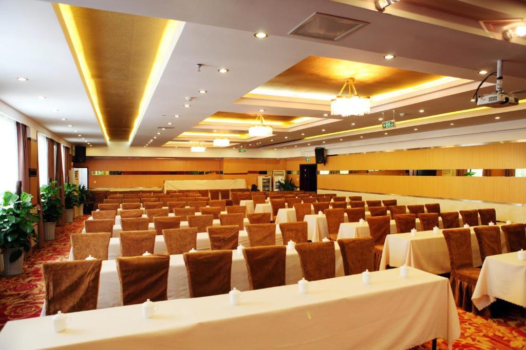 Tianhe Hotel Чэнду Экстерьер фото